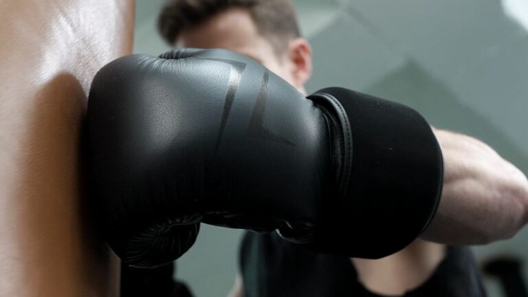 Kickstarter - BlowFit Black The Weighted Boxing Glove for Weight Training