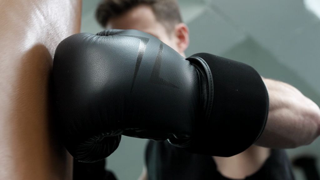 Kickstarter - BlowFit Black The Weighted Boxing Glove for Weight Training